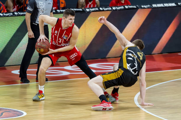 有15名球 有15名球