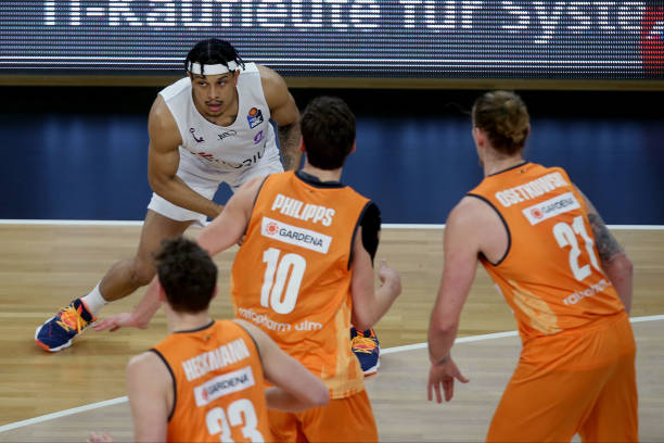 打法帮助球 打法帮助球